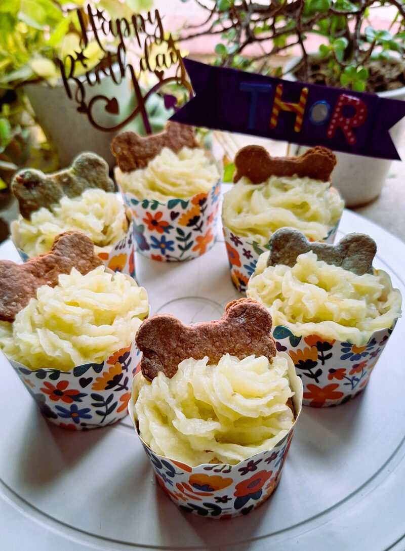 Chicken & Veggies Pup-Cake